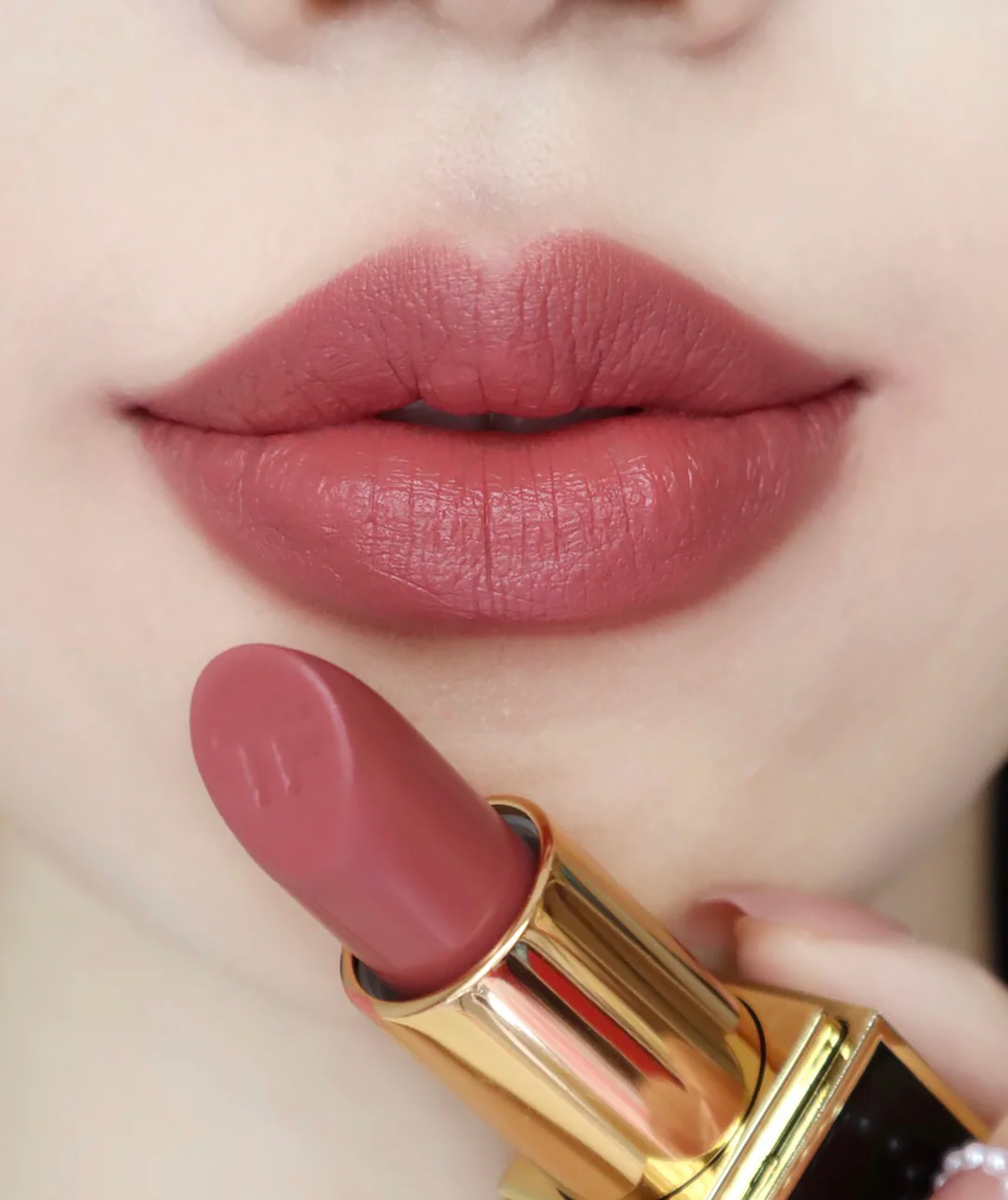 豆沙色衣服图片(豆沙色口红千千万) - 赤虎壹号