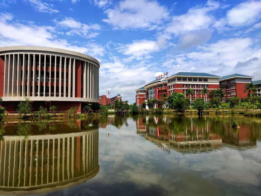 茂名最好6所高中，茂名一中、高州中学一本过线超千，有你母校吗