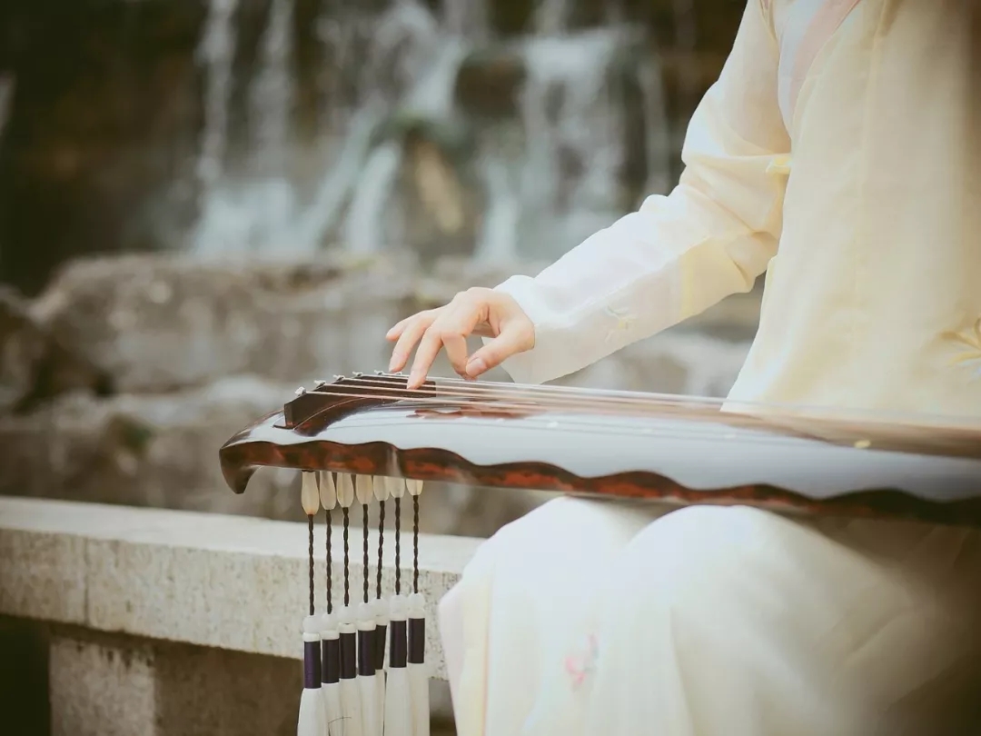 关于琴字的唯美句子_逛逛句子网