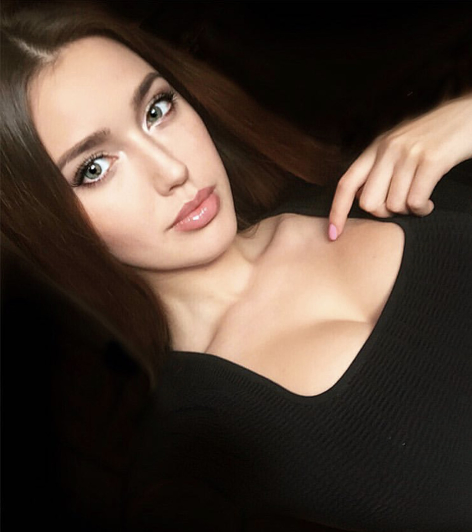 俄超球员塔拉索夫的超模女友，身材火辣堪称极品