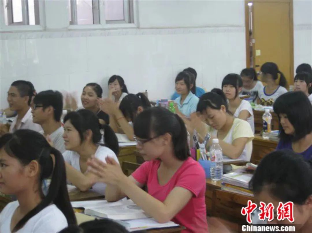 援鄂护士梁小霞走了，同学老师眼中她到底是个怎样的人？