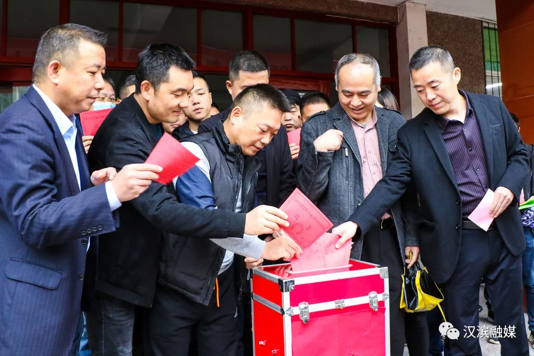汉滨区区镇两级人大代表换届选举顺利举行