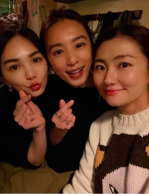 38岁Hebe亿元顶楼豪宅曝光，413㎡一个人住，太爽