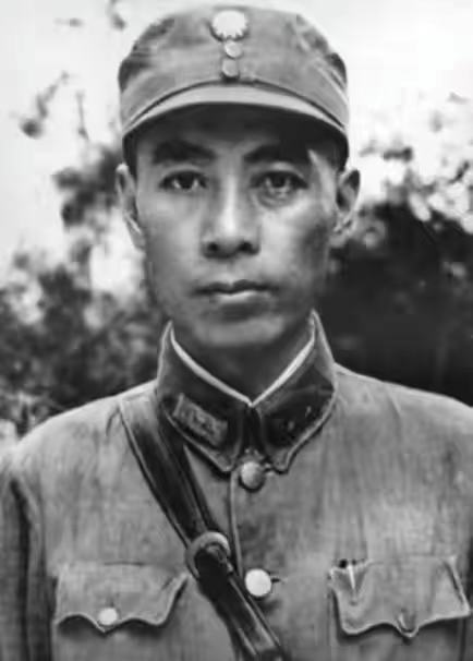 1937年周恩来劳山遇刺，同行人仅4人幸存，幕后凶手是谁？