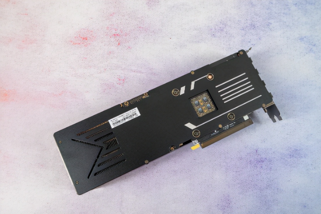 提着走的3A游戏ITX主机，超频三蜂鸟2装机体验