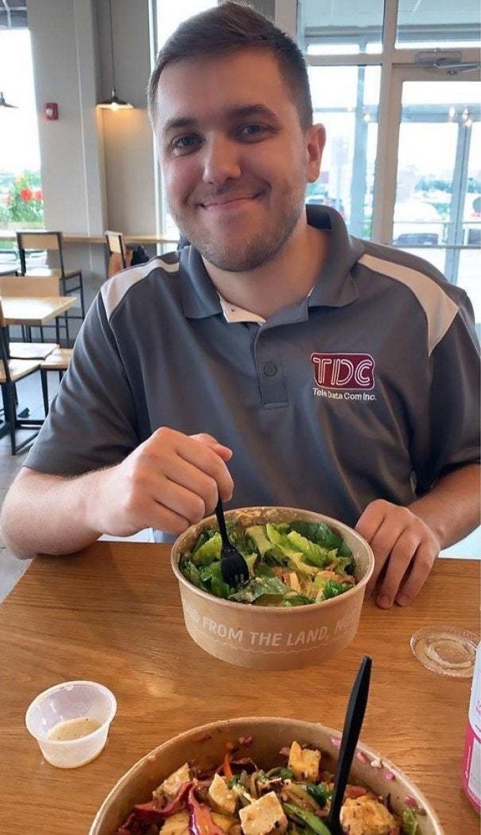 25张“假”照片，车洗得太干净犹如隐身，拍出镜子里外不同的自己