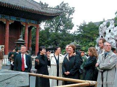 英语专业的毕业生可以从事哪些工作？快看看有你喜欢的吗？