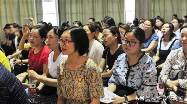 营造书香校园 润泽金色童年——孟津县“营造书香校园”展示交流活动在双语学校隆重举行