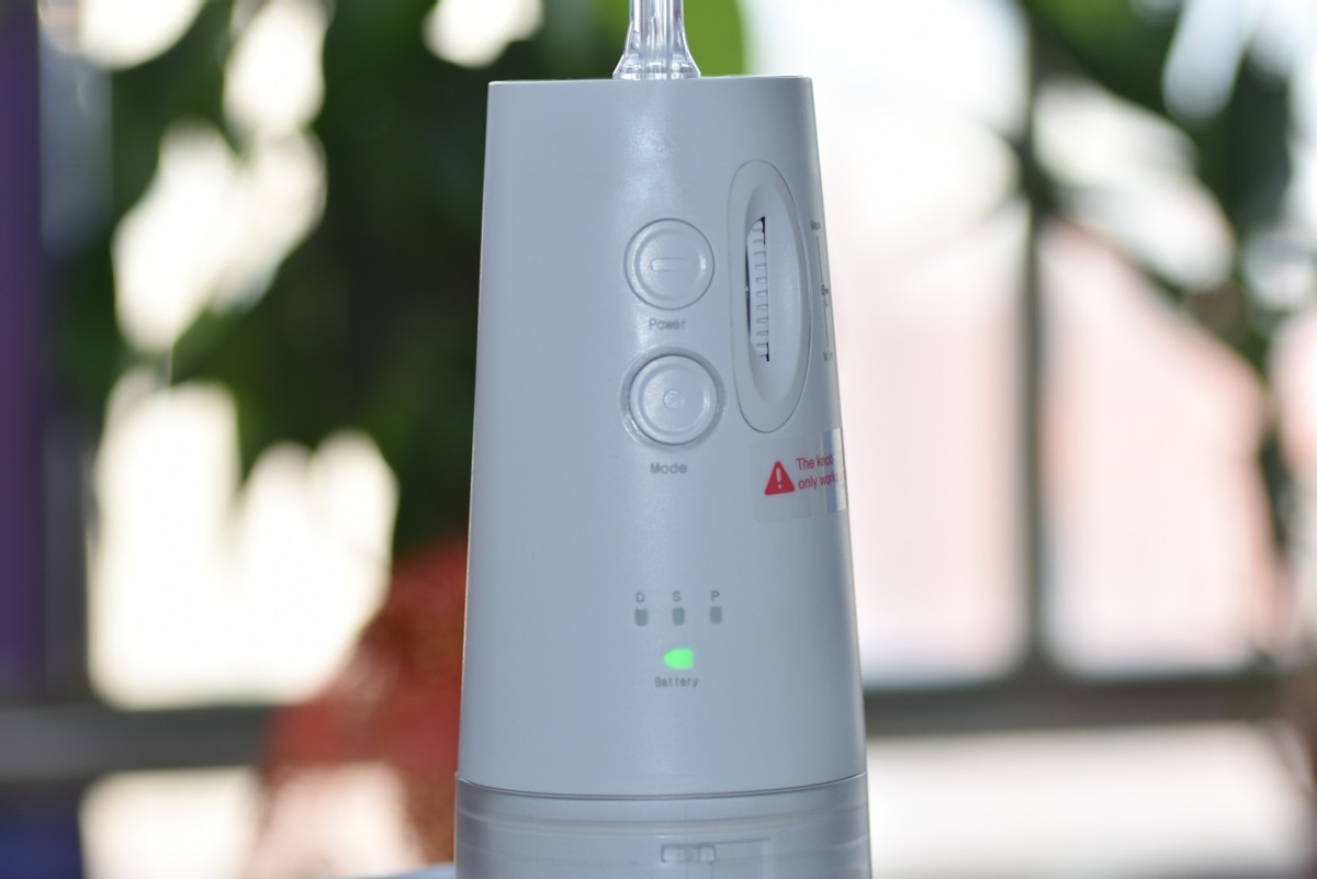flosmore手持冲牙器：清洁口腔，呵护牙齿健康