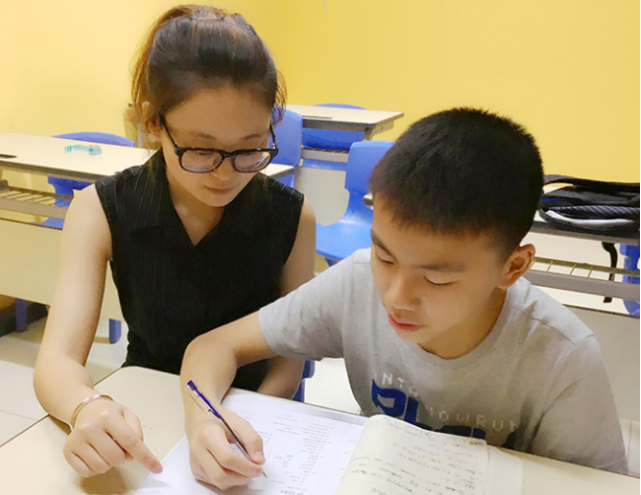 贵阳一父亲花14万给孩子辅导，高考成绩出来后，引网友热议