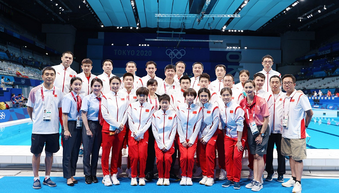 点赞！全红婵成名后奔走各大名校，传递正能量，拒绝综艺和代言