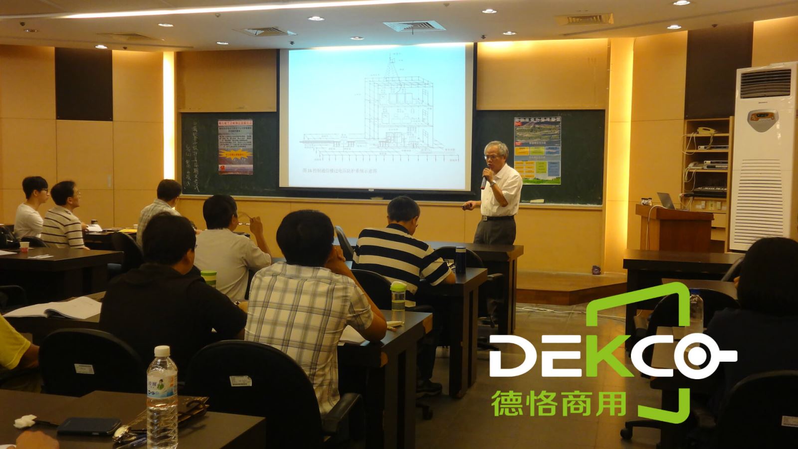 手把手教您，如何将笔记本电脑信号无线投屏到电视或投影机显示