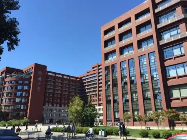 985高校新排行榜出炉，中国人大退步明显，浙江大学重回宝座
