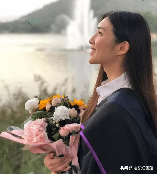 2021港姐个个无白丁！冠军家世好，亚军是美女学霸，季军是画家