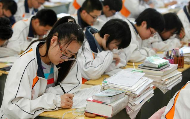 2022年高考，多少分才能考上本科？从业20年班主任告诉你答案