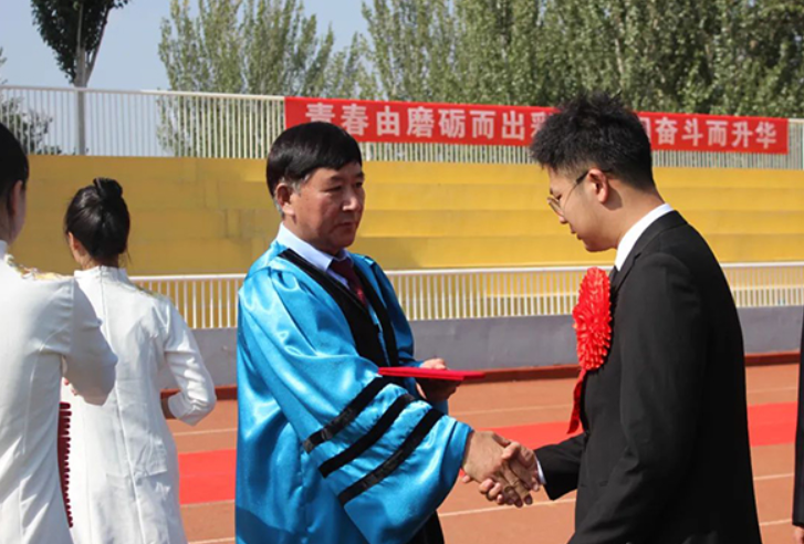 大学拿奖学金意义非凡，不只是钱的事，可惜很多学生毕业才懂