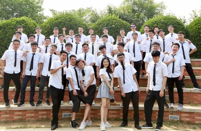 大学生活是怎样的体验？就是15个星期的幼儿园，加3个星期的高三