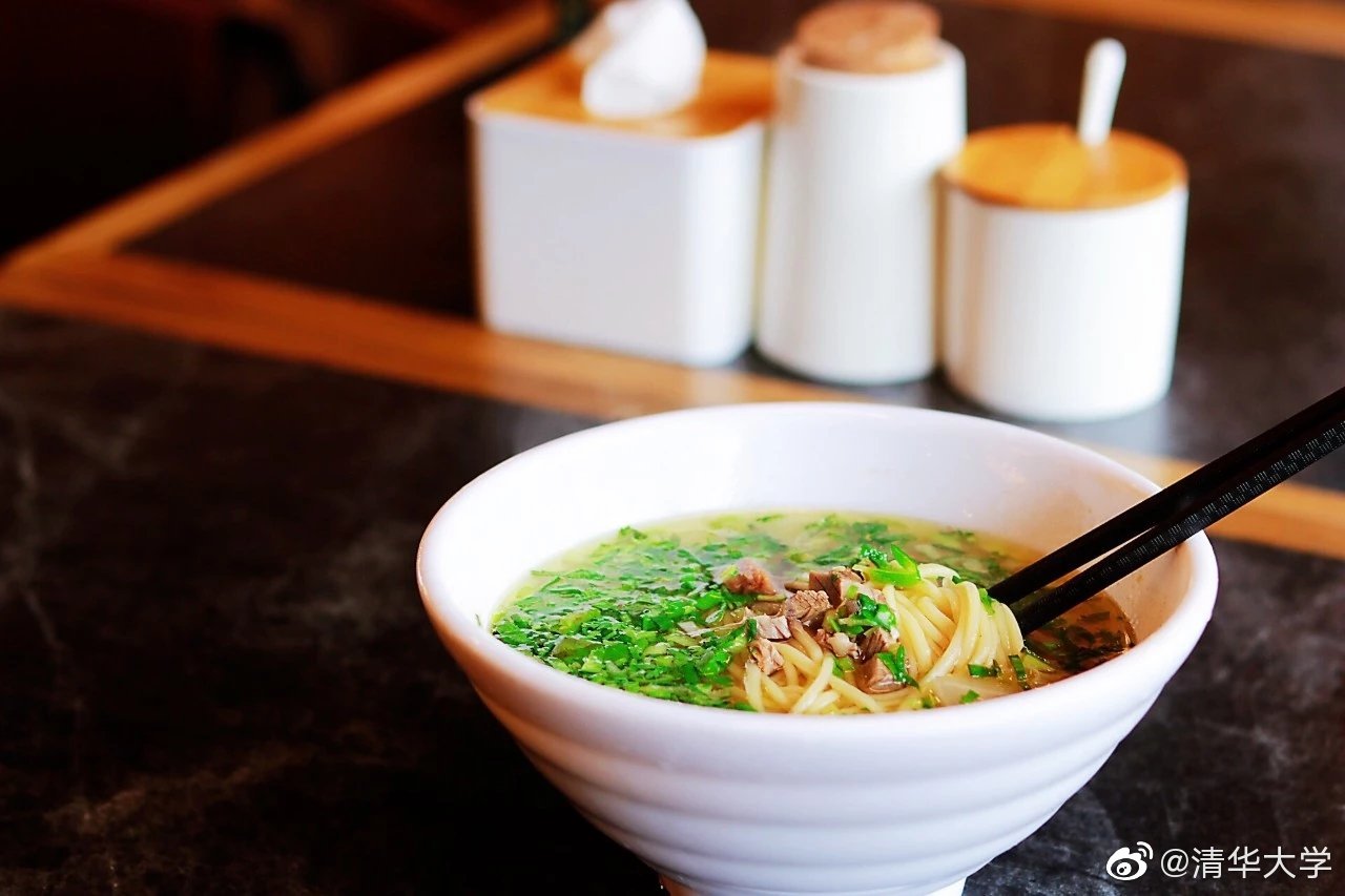 清华大学的伙食有多好？厨师年年外出学艺，为了吃，高考也值得拼