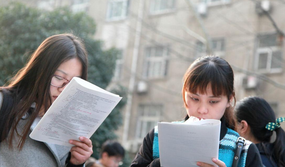 大学毕业后5年才懂，“理科生”和“文科生”的差距，不止在工资