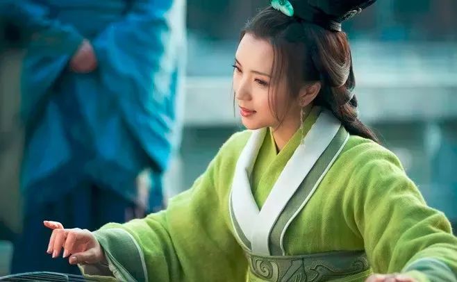 甄宓与西施并列：绝代双姝的传奇风采