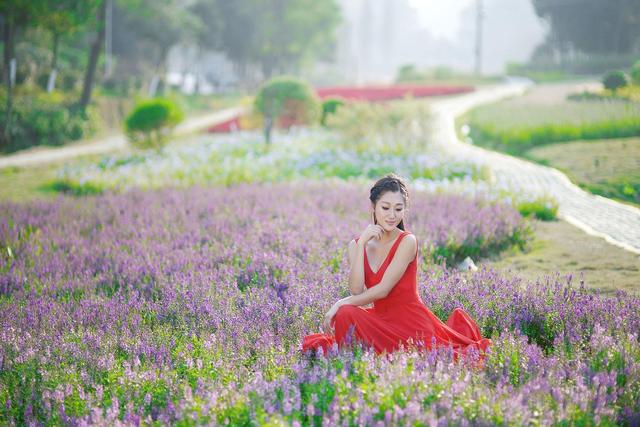 做人的基础在求学，求学的旨趣在做人。优秀作文：《求学与做人》