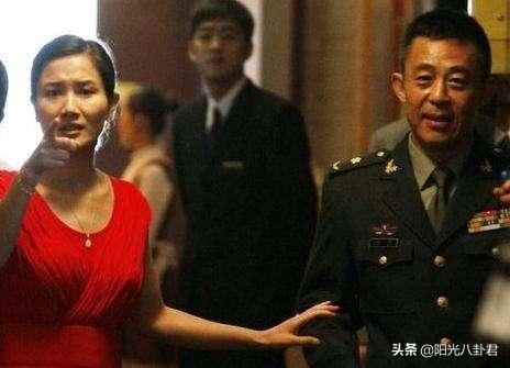 经历多段婚姻的8位男星，多人老来得子，年龄最大者72岁最小54岁