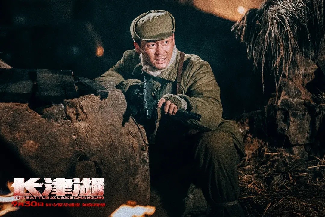 李晨主演作品票房超百亿,长津湖中演硬汉,网友:看到他的另一面