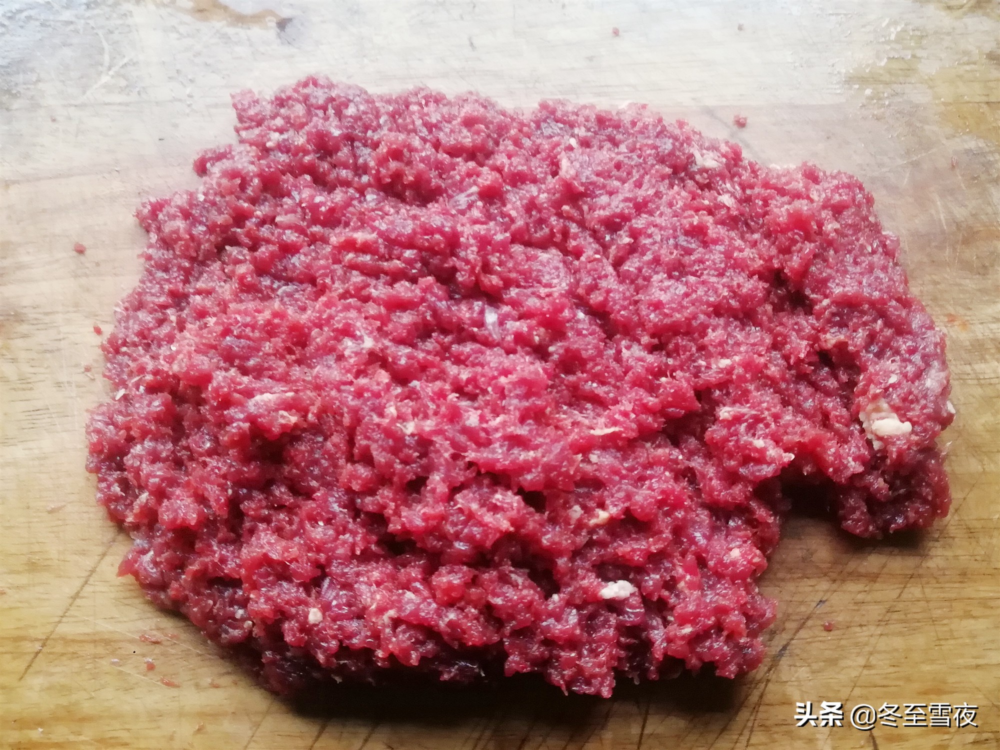 吃饺子，这个肉馅的饺子最香了，香嫩可口，就是有点贵