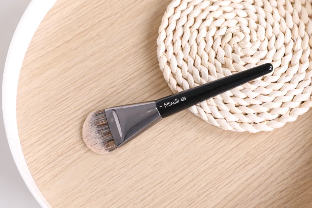 美妆蛋过气了？这些新款上妆工具有点东西