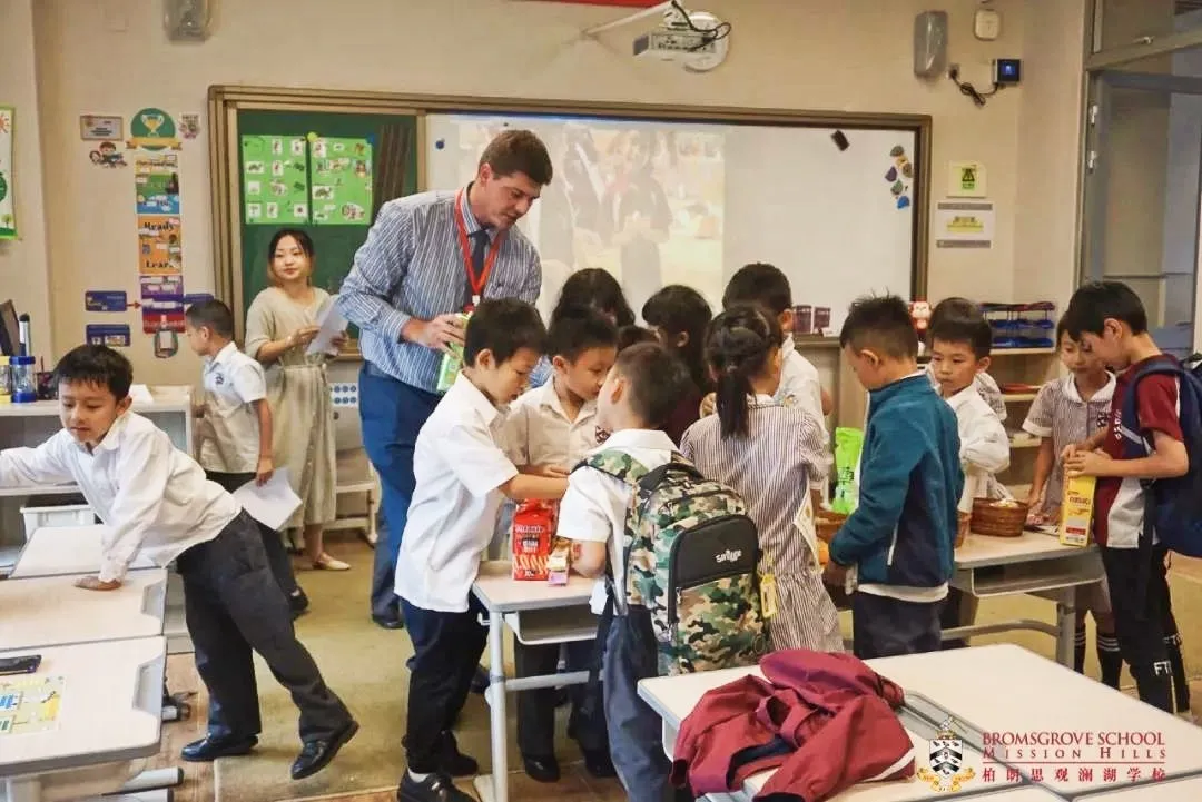 龙华最“神秘”的学校！竟然有550年历史！还是英式教育的典范！