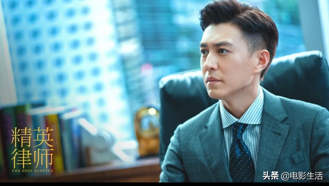 《精英律师》靳东被批摆造型、凹人设演，仅1集就暴露出各种问题