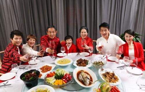 份子钱给多少才合适？记住这三大原则，这样随礼不心疼也不丢人