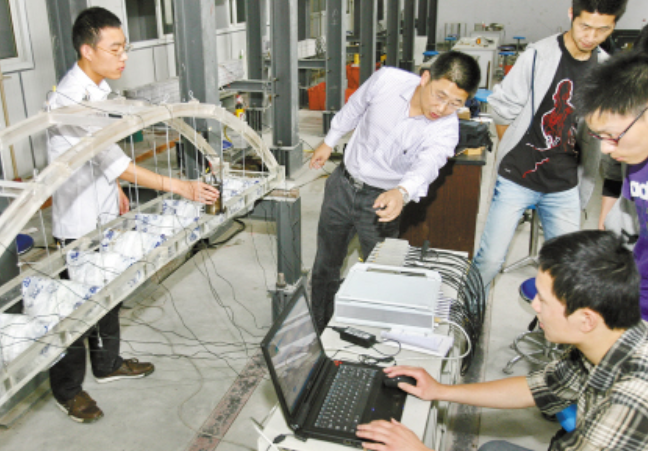 未来10年“不会过时”的3个专业，薪资待遇好，就业形势也不错