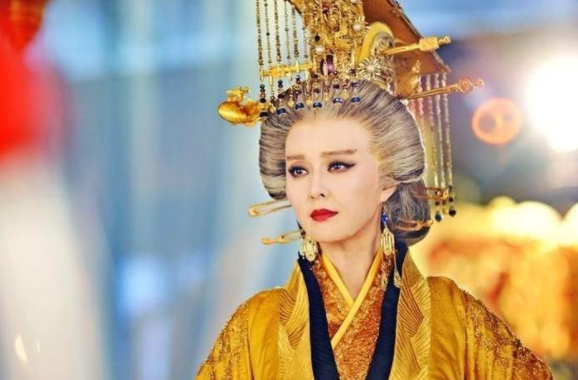 村民在石缝捡到宝贝，文物贩子开出5万高价，足以买套四合院