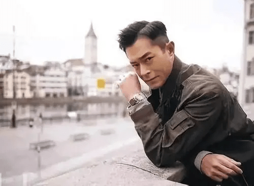 古天乐学校荒废多年没用处，是为积攒人气？能“黑”他的只有太阳