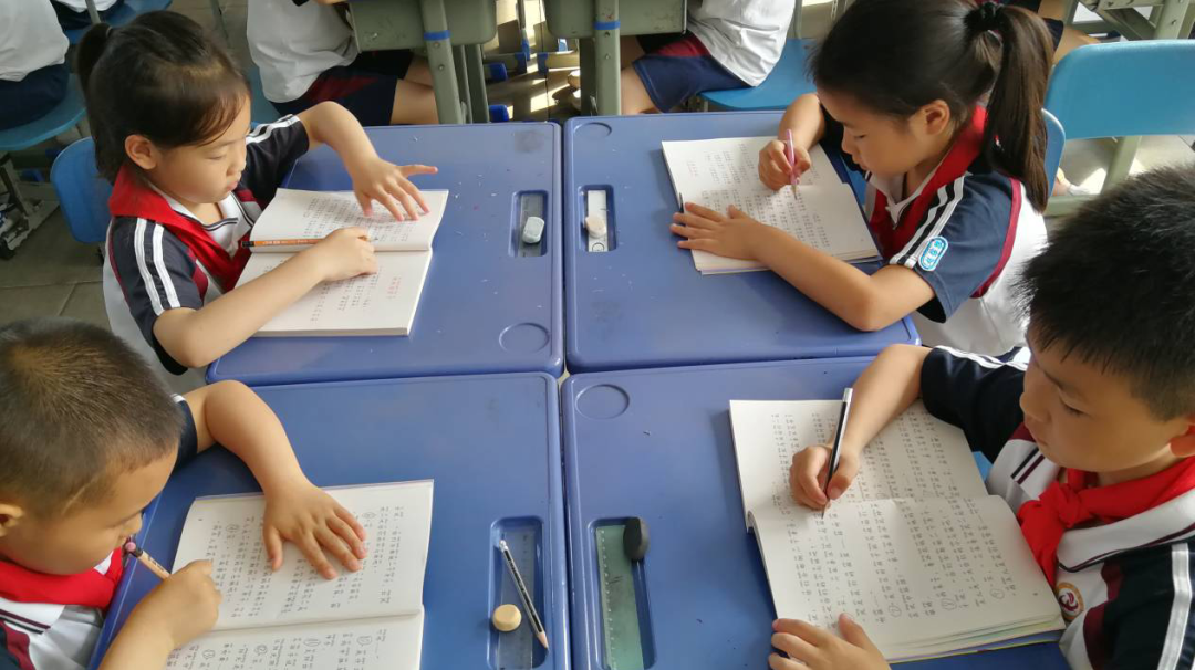 惊喜！这个学校，每周四节阅读课