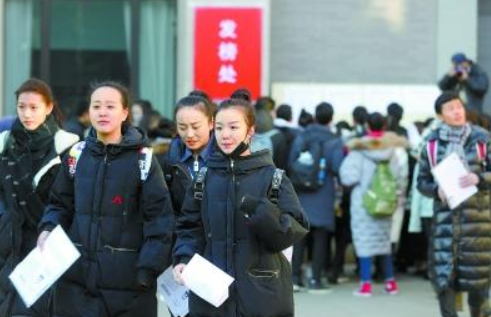 2021艺考“高颜值校草”火了，中戏中传双料第一，撞脸木村拓哉