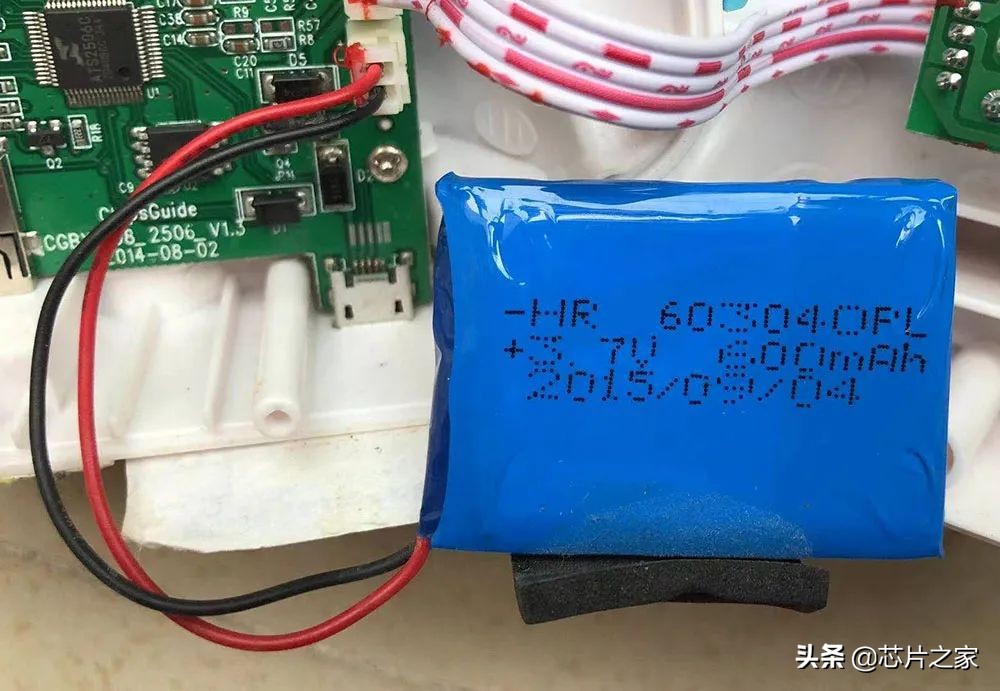拆开火火兔，搬起小板凳，听老梁分析最节省成本的锂电池充电电路