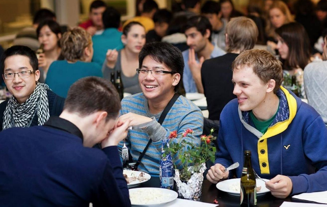 伯克利学院（明星）