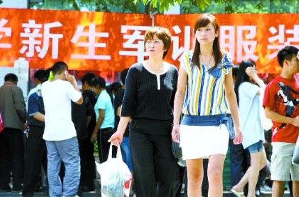 武汉多所大学学费“涨价”，家长欲哭无泪，2022高考生需引以为戒