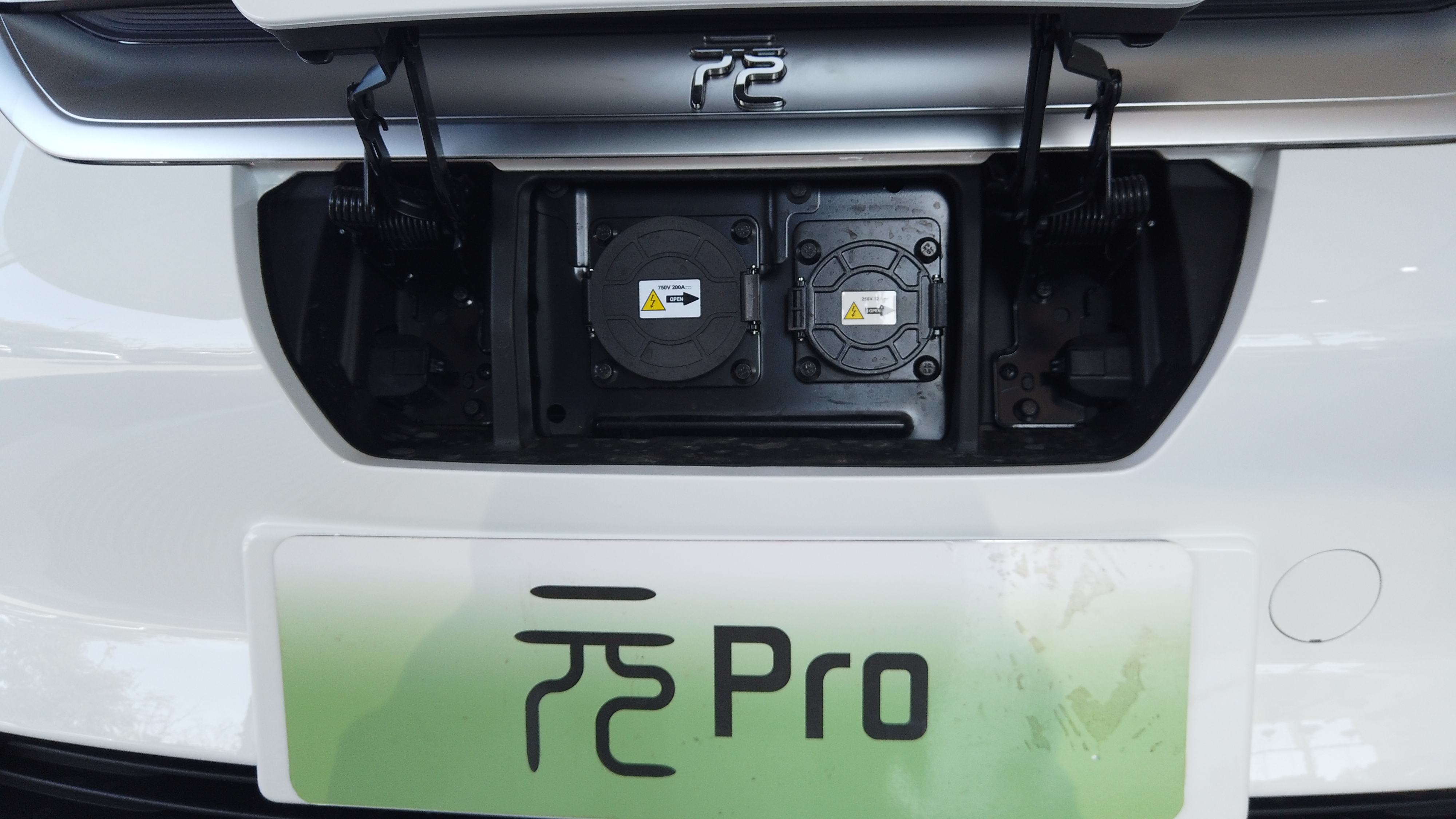 新能源紧凑型suv标杆 实拍比亚迪元pro