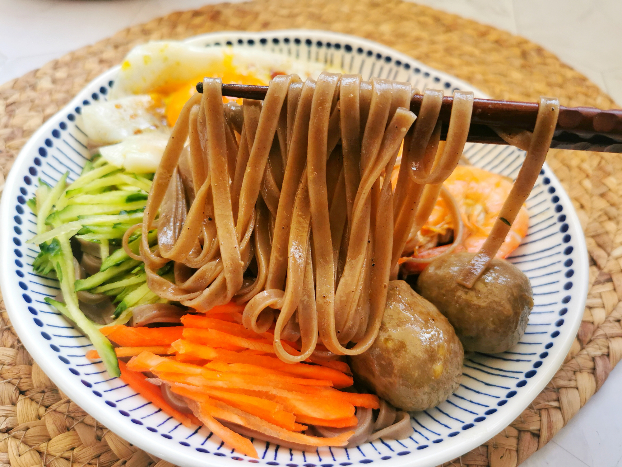 减脂不节食，每天一碗荞麦面，低脂饱腹，搭配油醋汁好吃不长肉