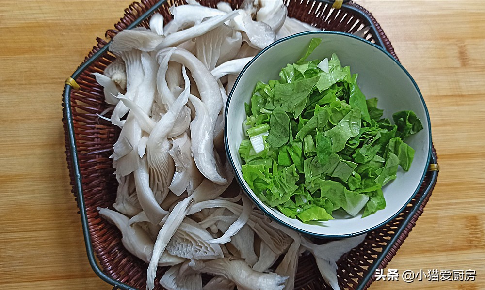 三鲜肉片汤这样做太香了，肉嫩汤鲜，冬天来一碗暖和，做法还简单