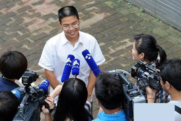 755字高考作文，被阅卷老师当成怀疑卷，组长写下4页注释后给满分