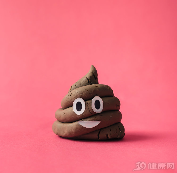 大便太硬，堵在肛门口拉不出？多吃3种“天然泻剂”，大便畅通