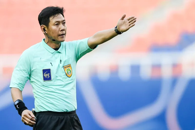前金德队长于波表态:中超裁判不输日韩,郑智对规则理解很透彻