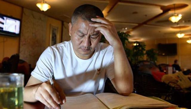 “高考最牛钉子户”，54岁大叔高考25次，年入百万却想追梦川大