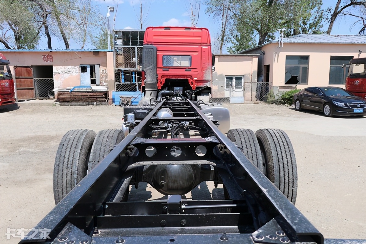 一汽大货车图片及价格中长途