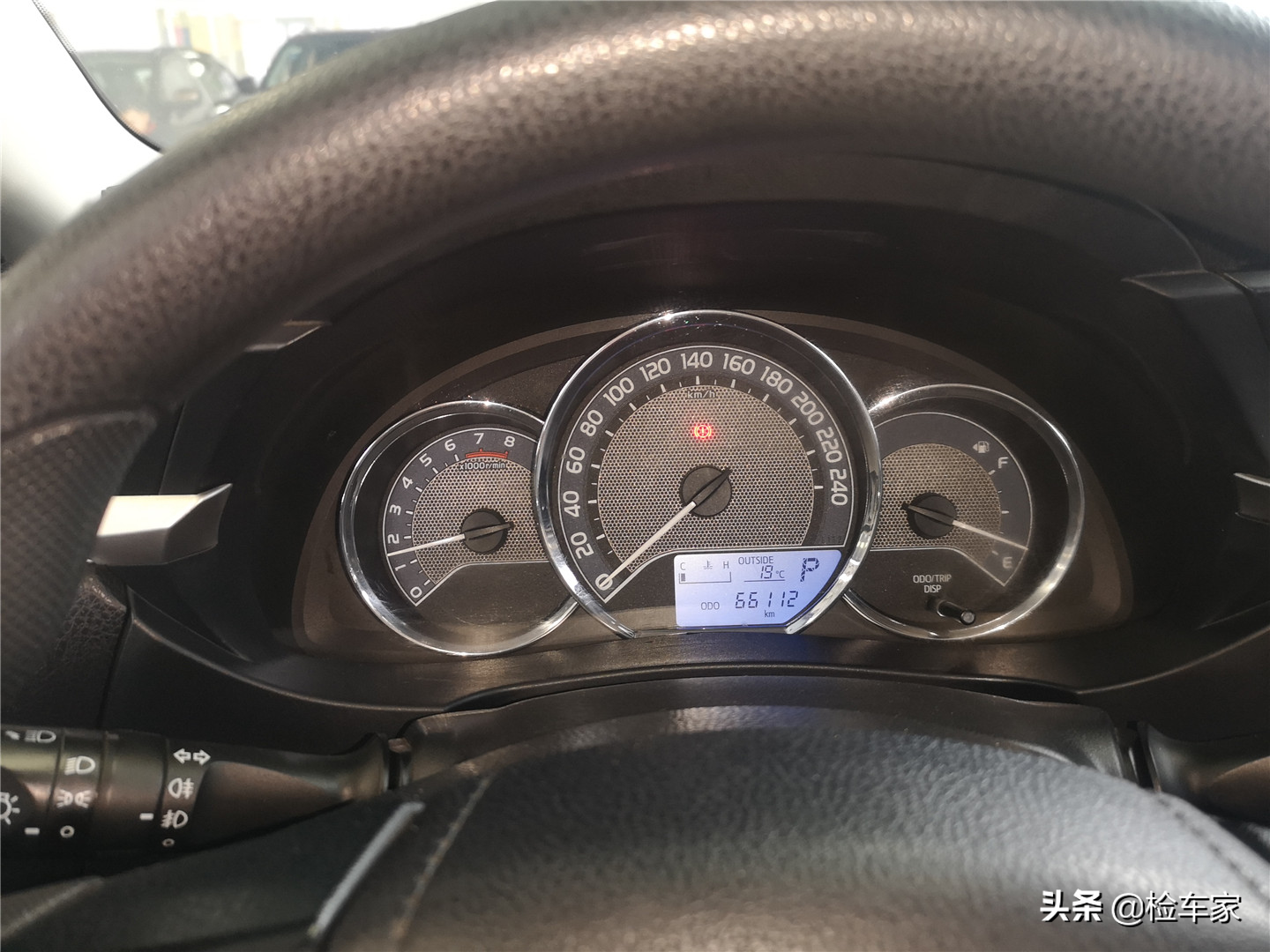 一代神车丰田卡罗拉4年才掉价4万多，网友：注意这车跑过滴滴