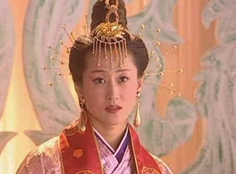南极仙翁有一件法宝，会瞬间转移大法，任何法宝都伤不了他！